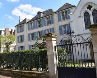 Ehpad Le Belvédère : Les Jardins D'iroise De Maisons-laffitte